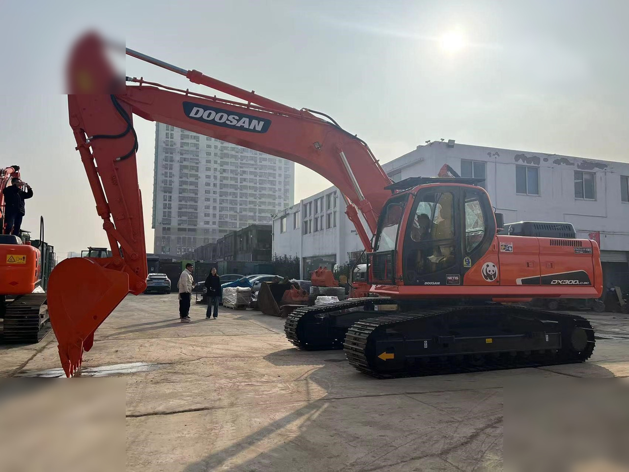 DOOSAN DX300 LC-9C - Excavadora de cadenas: foto 2 DOOSAN DX300 LC-9C - Excavadora de cadenas: foto 2