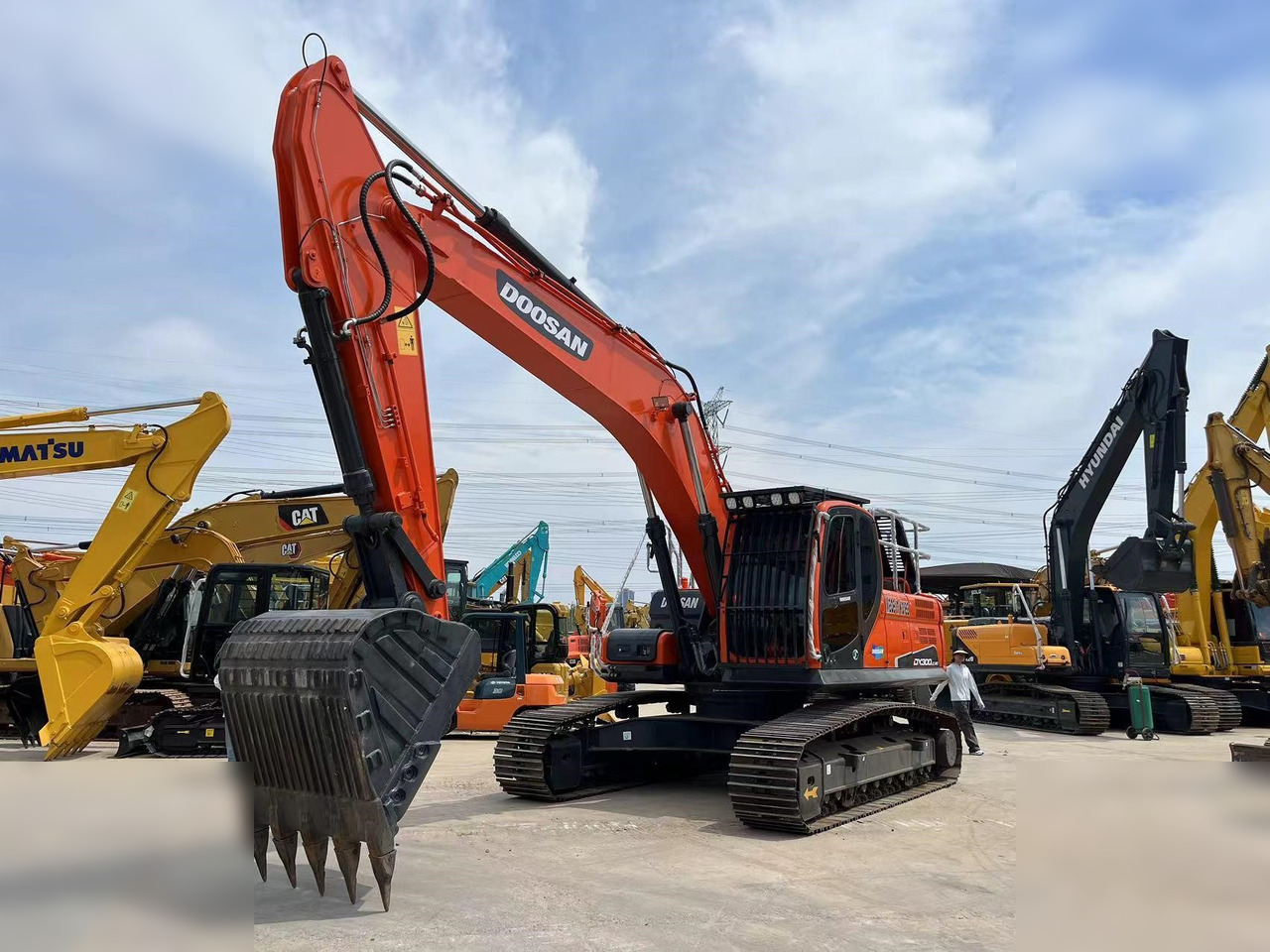 DOOSAN DX300 LCA - Excavadora de cadenas: foto 3 DOOSAN DX300 LCA - Excavadora de cadenas: foto 3