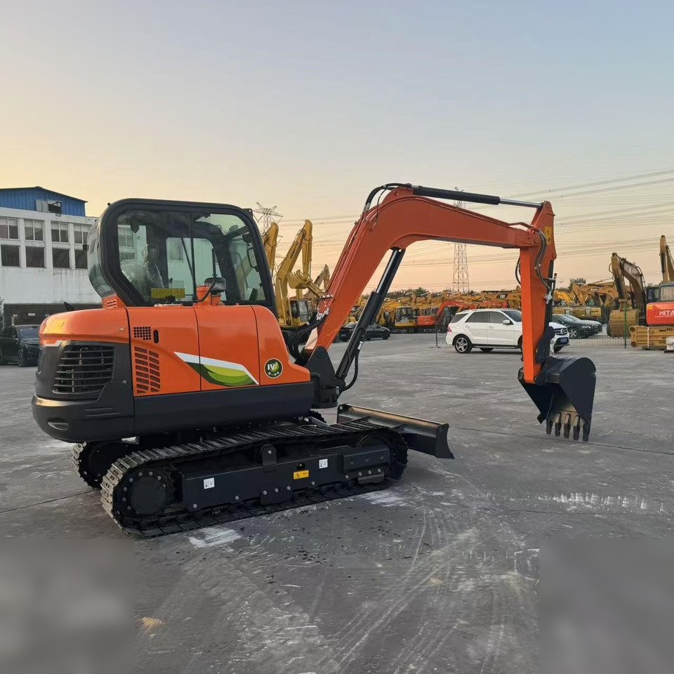 DOOSAN DX60E-10N - Excavadora de cadenas: foto 5 DOOSAN DX60E-10N - Excavadora de cadenas: foto 5