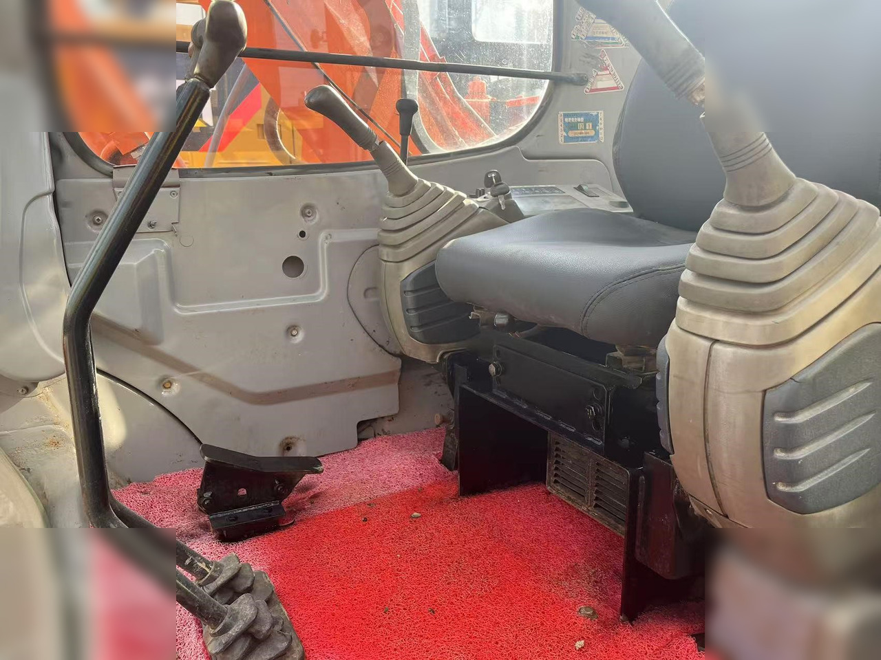 HITACHI EX60 - Excavadora de cadenas: foto 5 HITACHI EX60 - Excavadora de cadenas: foto 5