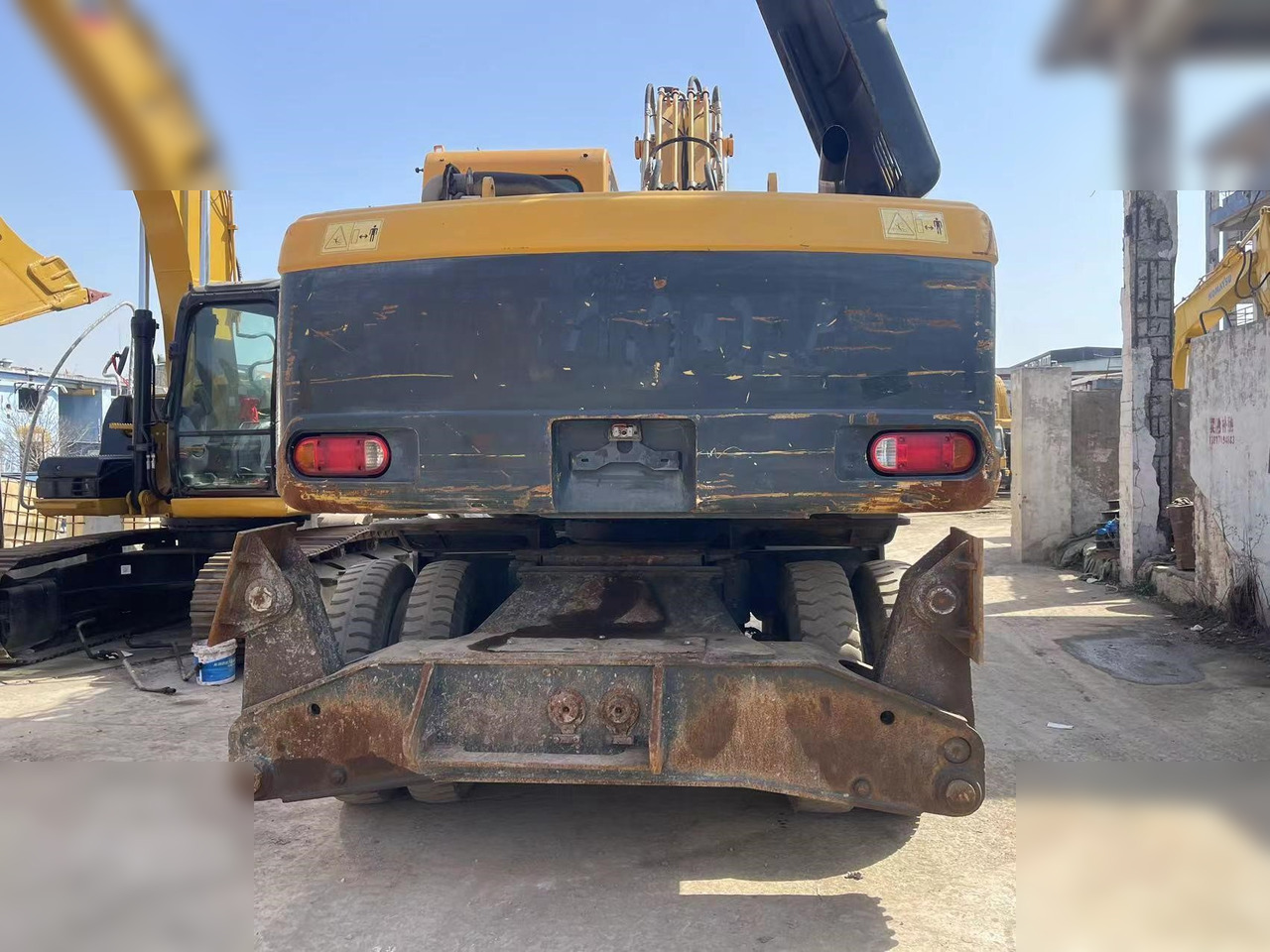 HYUNDAI ROBEX 210W-9 - Excavadora de ruedas: foto 4 HYUNDAI ROBEX 210W-9 - Excavadora de ruedas: foto 4