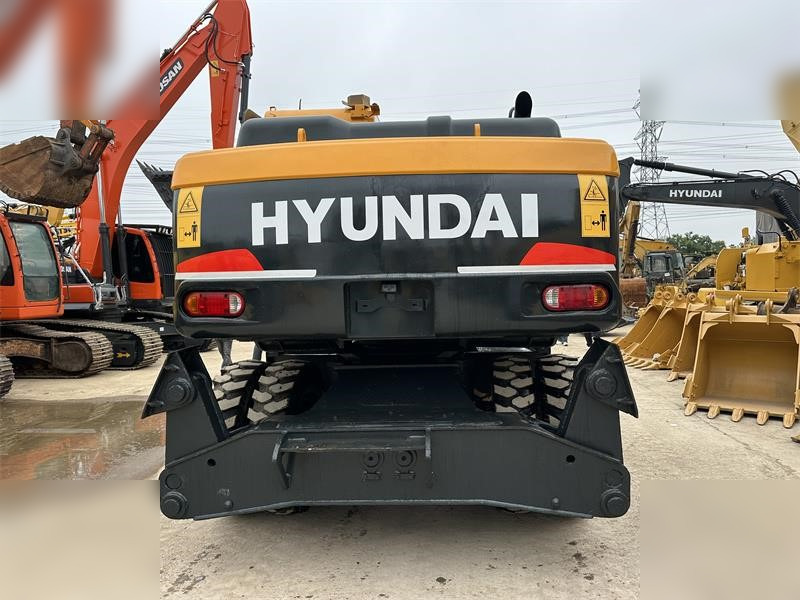 HYUNDAI ROBEX 210W-9 - Excavadora de ruedas: foto 2 HYUNDAI ROBEX 210W-9 - Excavadora de ruedas: foto 2
