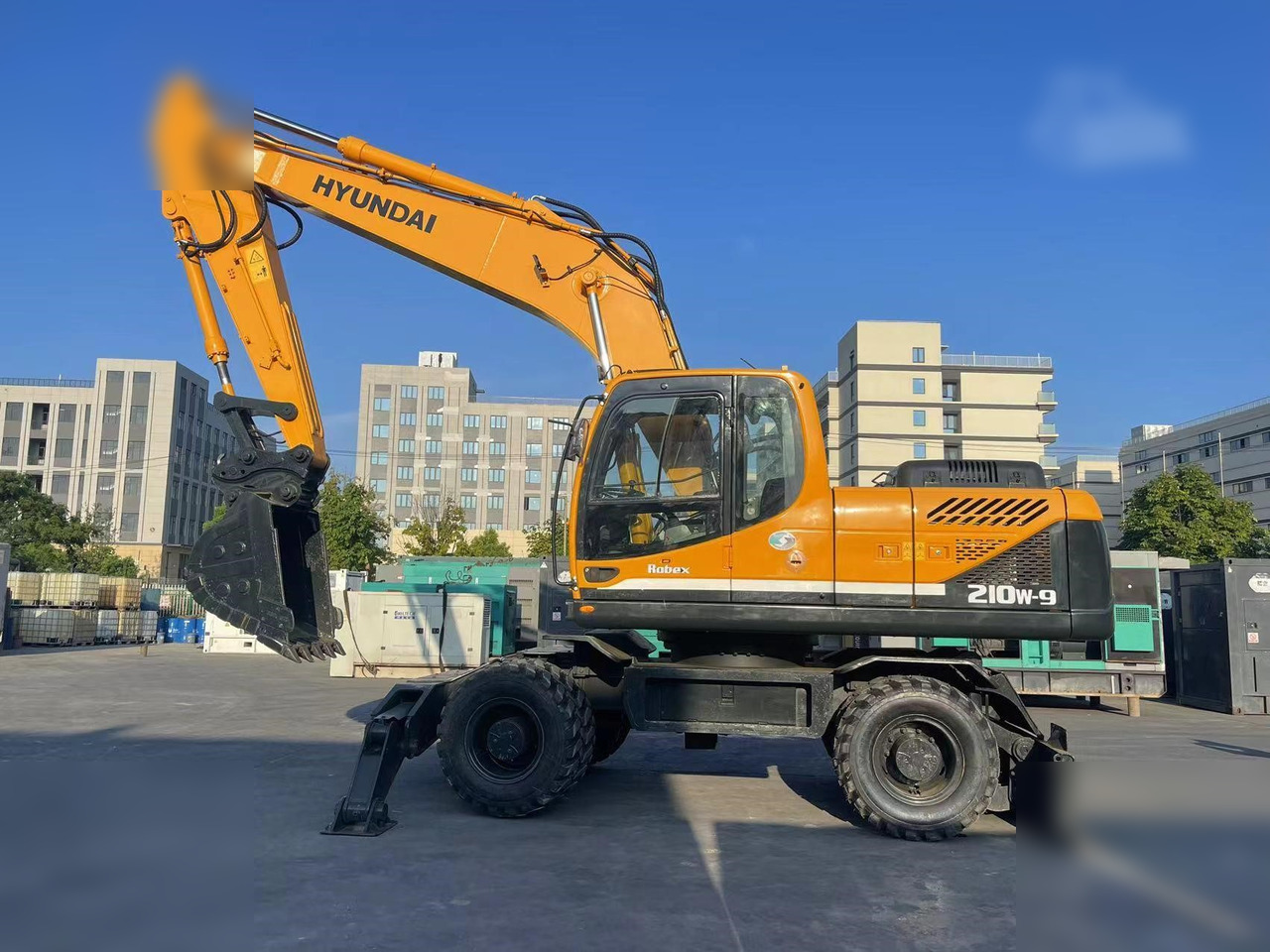 Excavadora de ruedas HYUNDAI ROBEX 210W-9S: foto 1