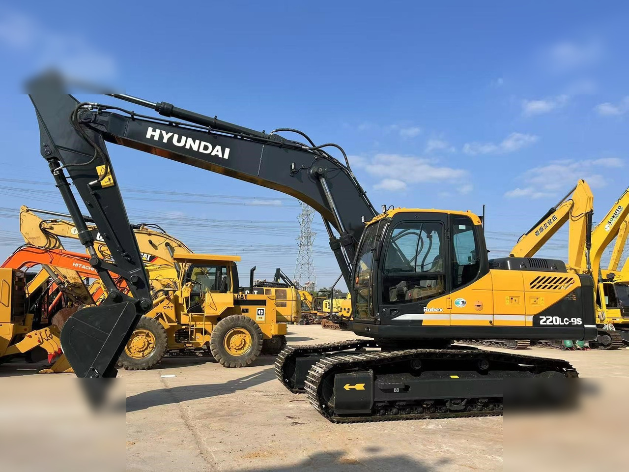 HYUNDAI ROBEX 220 LC-9S - Excavadora de cadenas: foto 1 HYUNDAI ROBEX 220 LC-9S - Excavadora de cadenas: foto 1