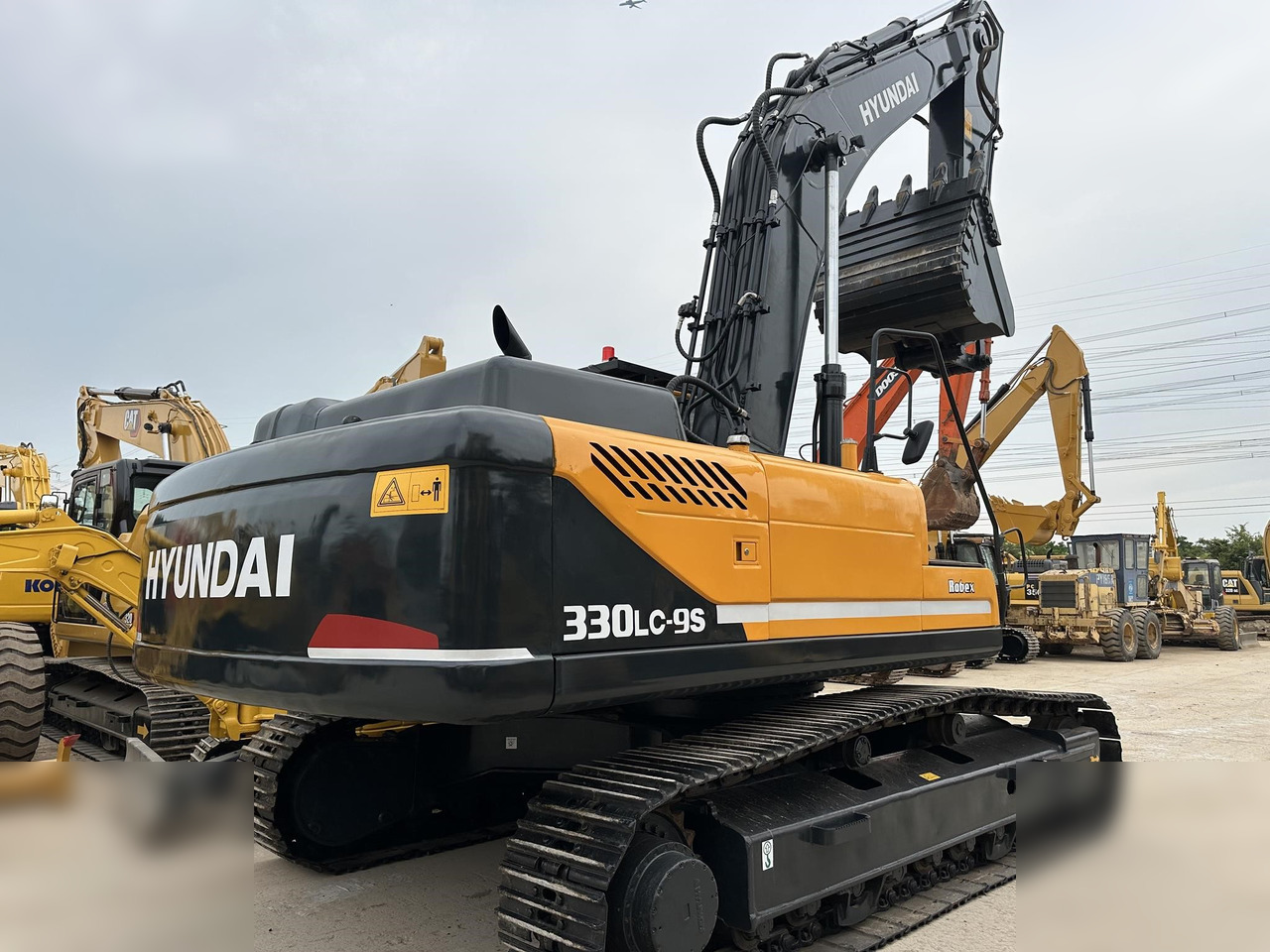 HYUNDAI ROBEX 330 LC-9S - Excavadora de cadenas: foto 2 HYUNDAI ROBEX 330 LC-9S - Excavadora de cadenas: foto 2