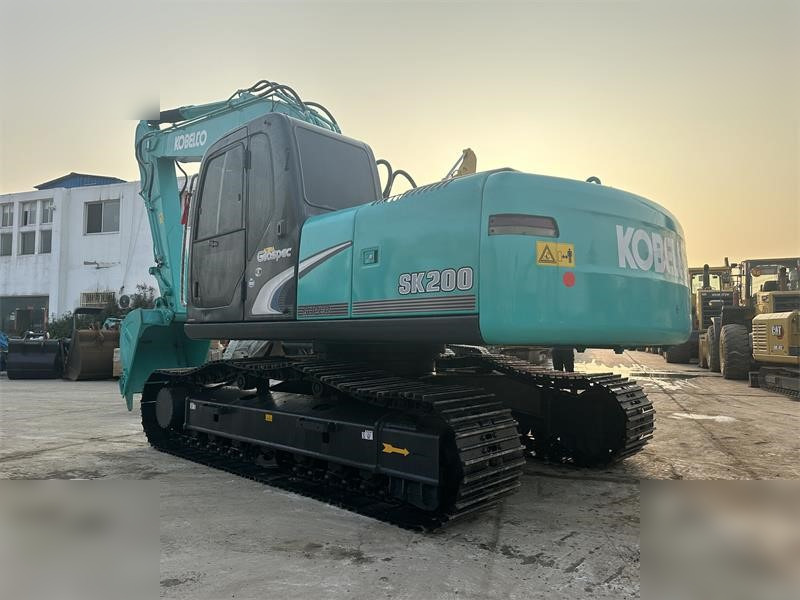 KOBELCO SK200-6E - Excavadora de cadenas: foto 3 KOBELCO SK200-6E - Excavadora de cadenas: foto 3