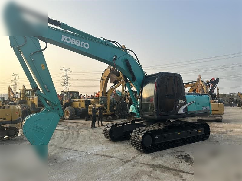KOBELCO SK200-6E - Excavadora de cadenas: foto 2 KOBELCO SK200-6E - Excavadora de cadenas: foto 2