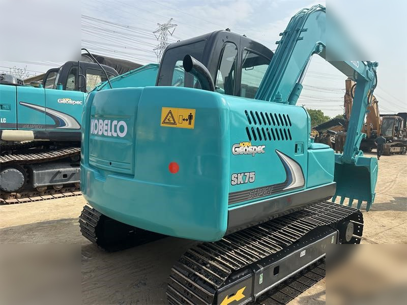 KOBELCO SK75-8 - Excavadora de cadenas: foto 4 KOBELCO SK75-8 - Excavadora de cadenas: foto 4