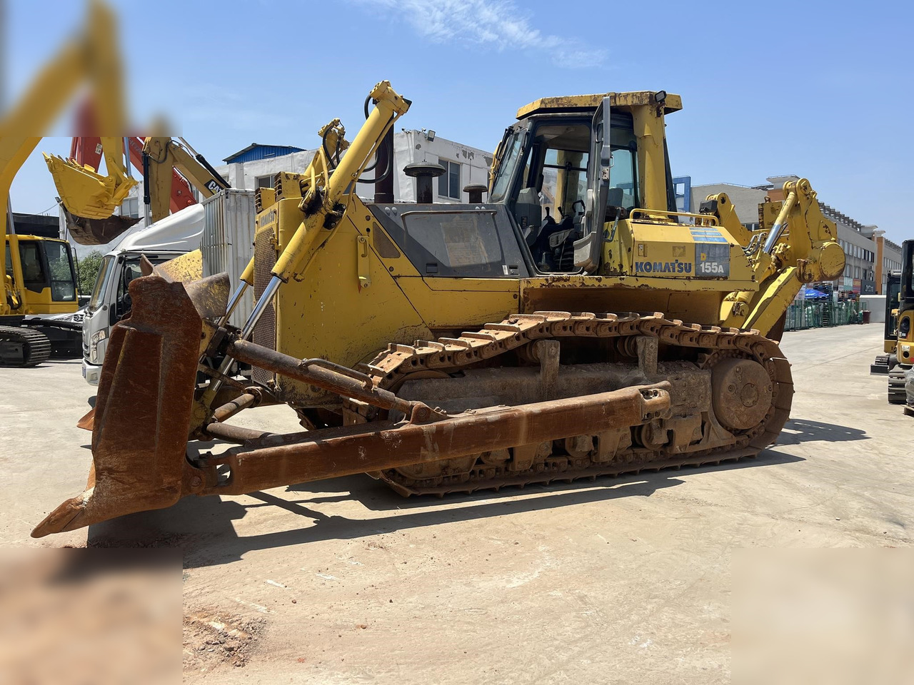 KOMATSU D155A-5 - Bulldozer: foto 2 KOMATSU D155A-5 - Bulldozer: foto 2