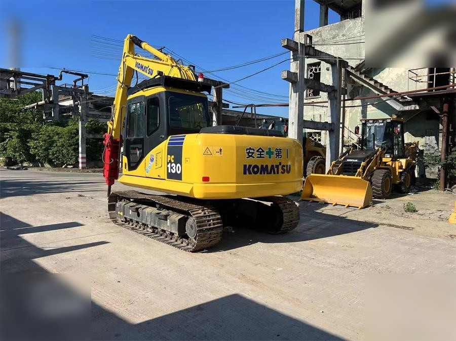 KOMATSU PC130-7 - Excavadora de cadenas: foto 4 KOMATSU PC130-7 - Excavadora de cadenas: foto 4
