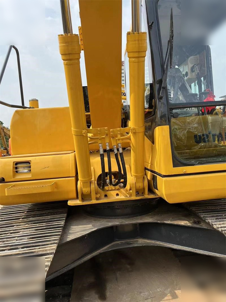 KOMATSU PC130-7 - Excavadora de cadenas: foto 4 KOMATSU PC130-7 - Excavadora de cadenas: foto 4