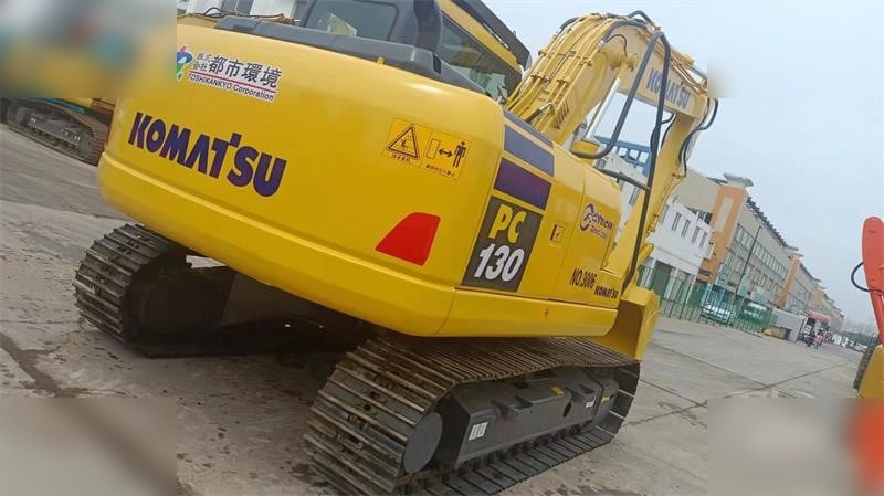 KOMATSU PC130-7 - Excavadora de cadenas: foto 3 KOMATSU PC130-7 - Excavadora de cadenas: foto 3