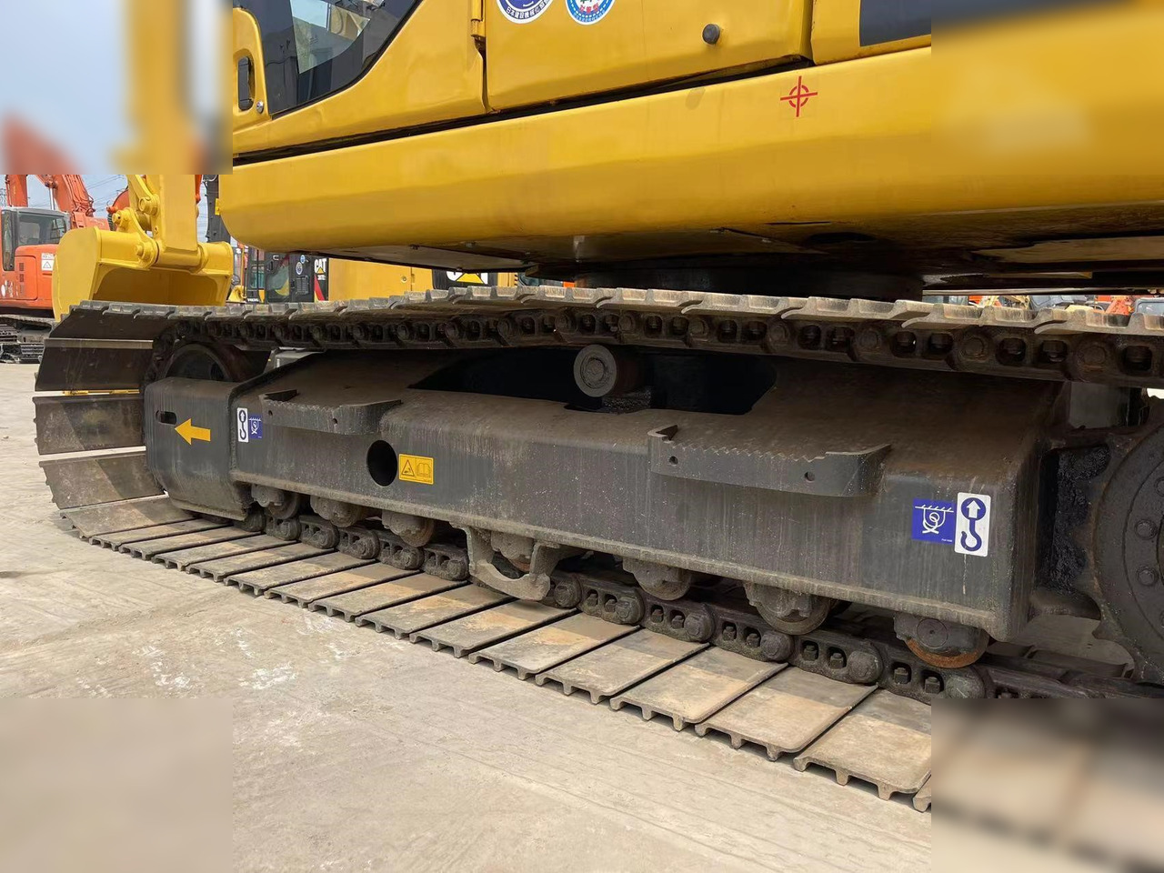 KOMATSU PC130-7 - Excavadora de cadenas: foto 4 KOMATSU PC130-7 - Excavadora de cadenas: foto 4