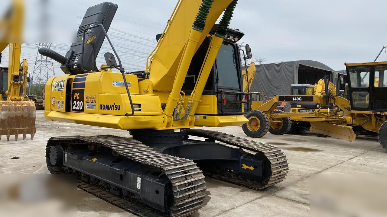 KOMATSU PC220-8 - Excavadora de cadenas: foto 4 KOMATSU PC220-8 - Excavadora de cadenas: foto 4