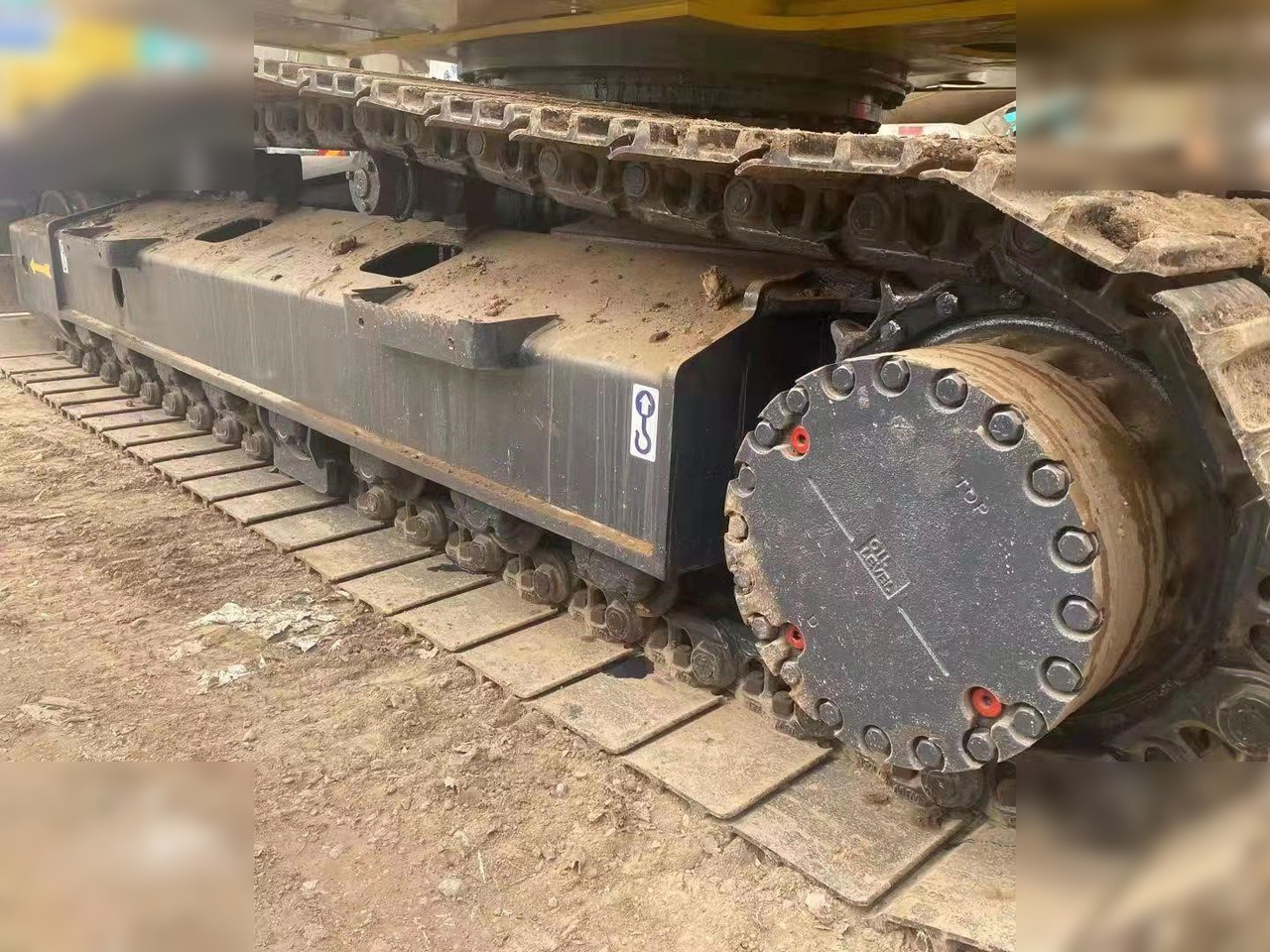 KOMATSU PC220-8 - Excavadora de cadenas: foto 2 KOMATSU PC220-8 - Excavadora de cadenas: foto 2