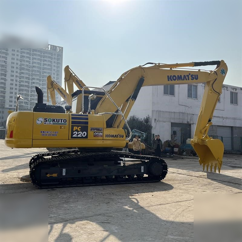 KOMATSU PC220-8 - Excavadora de cadenas: foto 2 KOMATSU PC220-8 - Excavadora de cadenas: foto 2