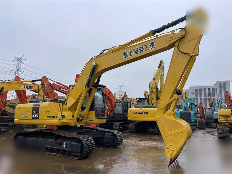 KOMATSU PC220-8 - Excavadora de cadenas: foto 5 KOMATSU PC220-8 - Excavadora de cadenas: foto 5