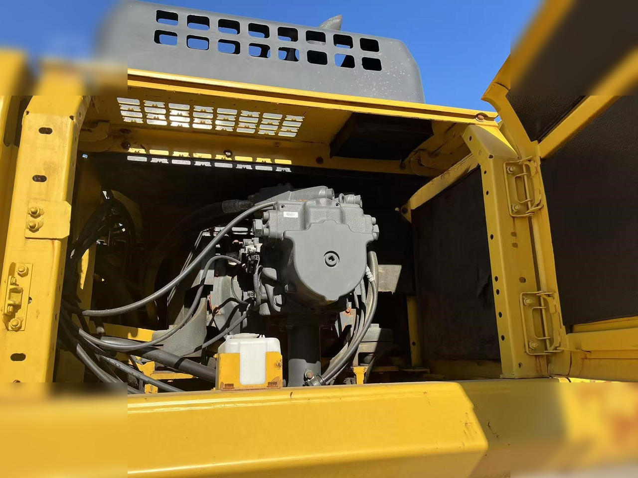 KOMATSU PC400-8R - Excavadora de cadenas: foto 4 KOMATSU PC400-8R - Excavadora de cadenas: foto 4