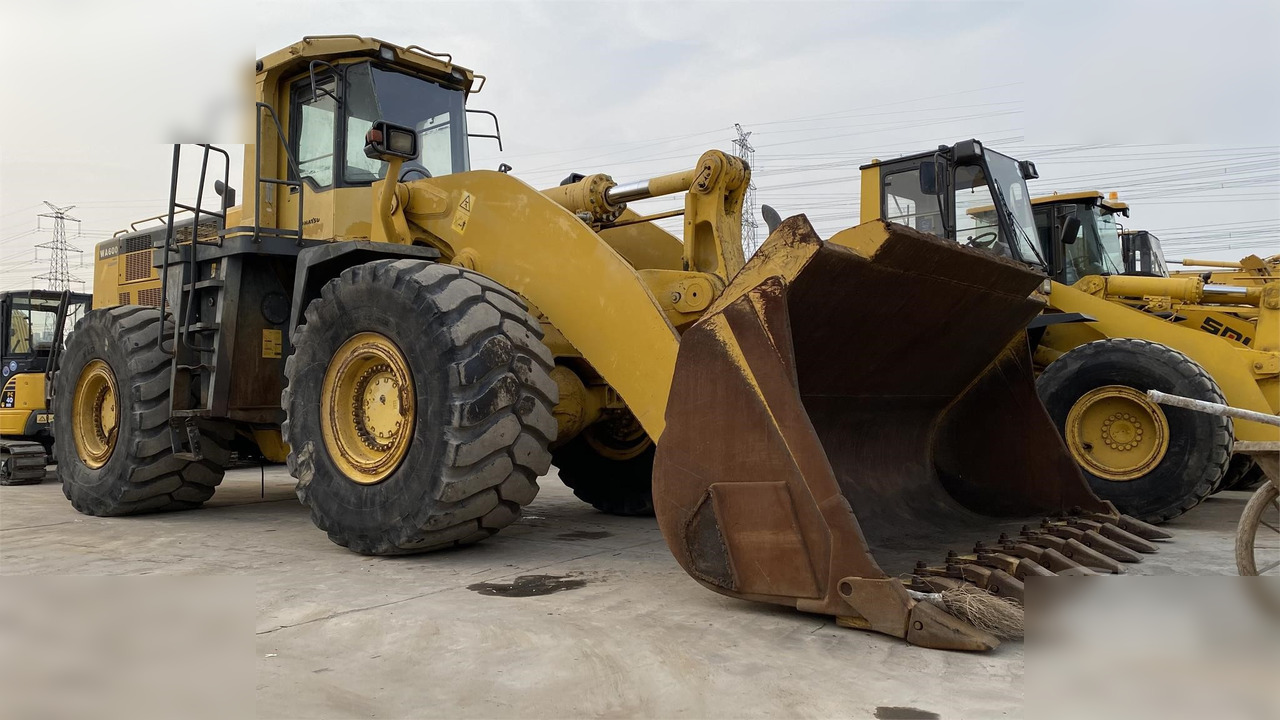 KOMATSU WA600-3 - Cargadora de ruedas: foto 1 KOMATSU WA600-3 - Cargadora de ruedas: foto 1