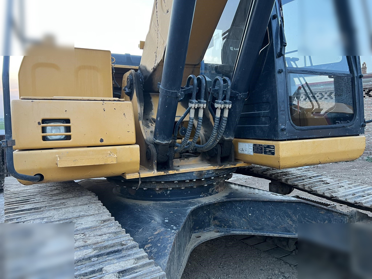 Excavadora de cadenas LIUGONG 922E: foto 6