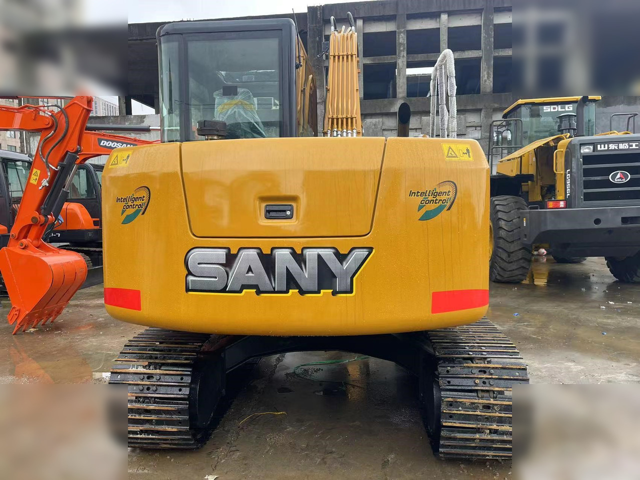 SANY SY75C - Excavadora de cadenas: foto 2 SANY SY75C - Excavadora de cadenas: foto 2