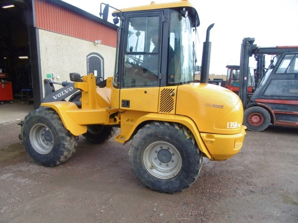 Volvo L 35  - Cargadora de ruedas: foto 4 Volvo L 35  - Cargadora de ruedas: foto 4