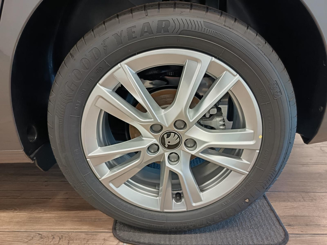 Sedan Skoda Fabia 30 Jahre DSG*VORBER.AHK*LED*R-KAM*TEMP*DAB: foto 23