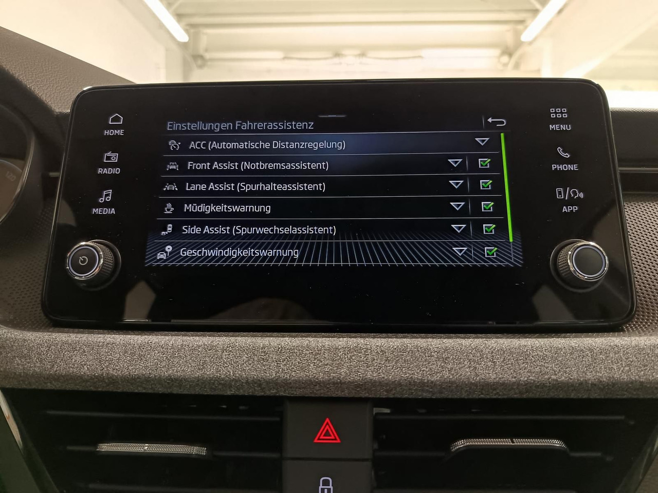 SUV/ Todoterreno Skoda Kamiq 130 Jahre 1,5TSI DSG*AHK*ACC*LED*R-KAM*PDC: foto 14