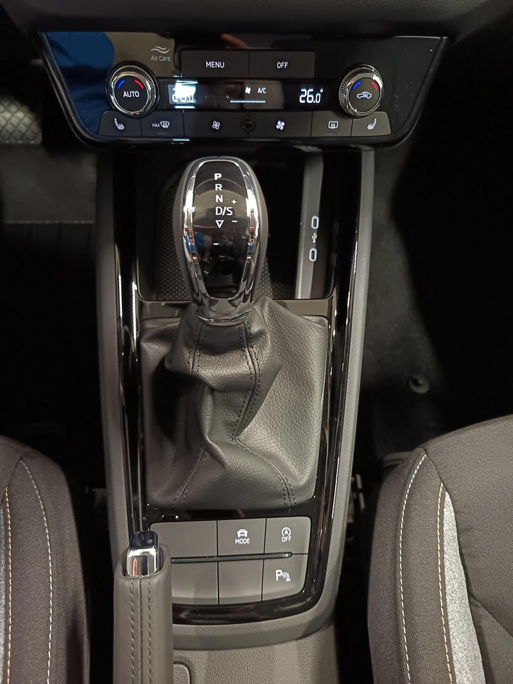 SUV/ Todoterreno Skoda Kamiq 130 Jahre 1,5TSI DSG*AHK*ACC*LED*R-KAM*PDC: foto 16