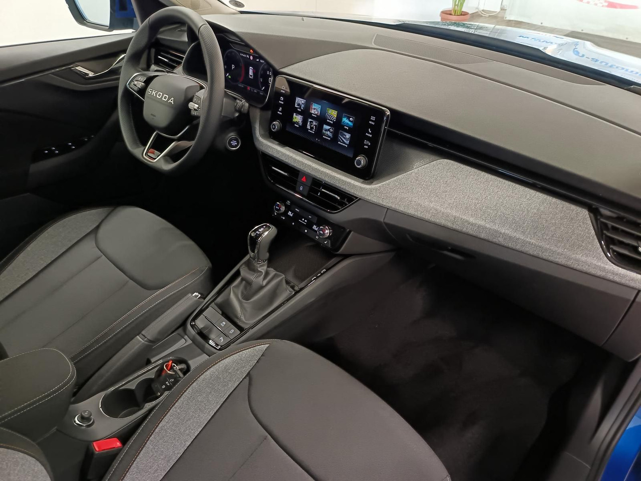 SUV/ Todoterreno Skoda Kamiq 130 Jahre 1,5TSI DSG*AHK*ACC*LED*R-KAM*PDC: foto 18