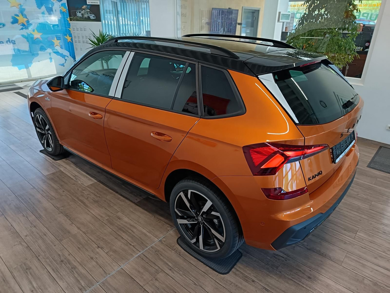Skoda Kamiq Monte Carlo 1,5 TSI DSG*PANO*AHK*5J.GARANT - SUV/ Todoterreno: foto 4 Skoda Kamiq Monte Carlo 1,5 TSI DSG*PANO*AHK*5J.GARANT - SUV/ Todoterreno: foto 4