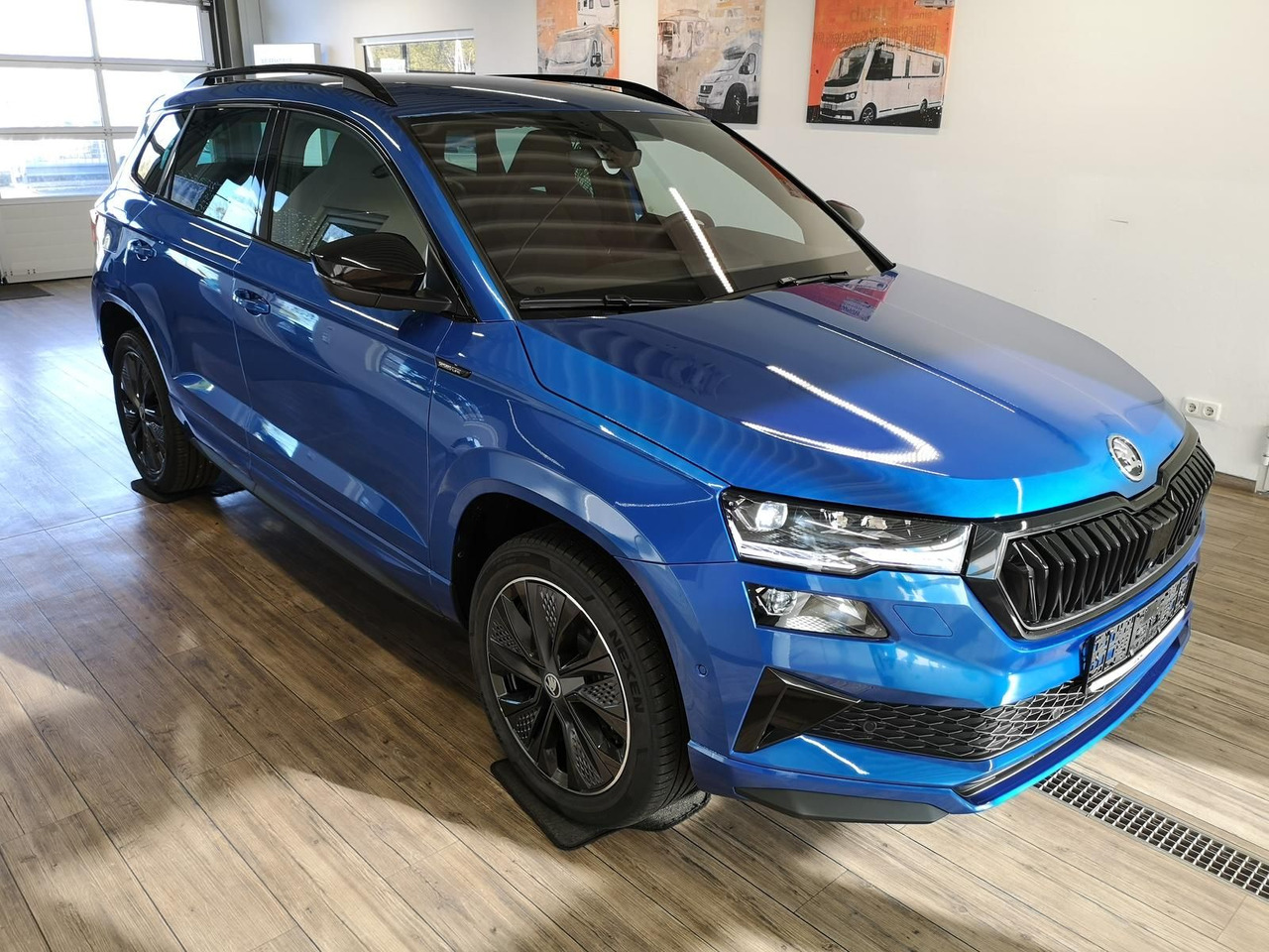 Skoda Karoq Sportline 1,5 TSI DSG*AHK*360°5J.GARANTIE* - SUV/ Todoterreno: foto 3 Skoda Karoq Sportline 1,5 TSI DSG*AHK*360°5J.GARANTIE* - SUV/ Todoterreno: foto 3