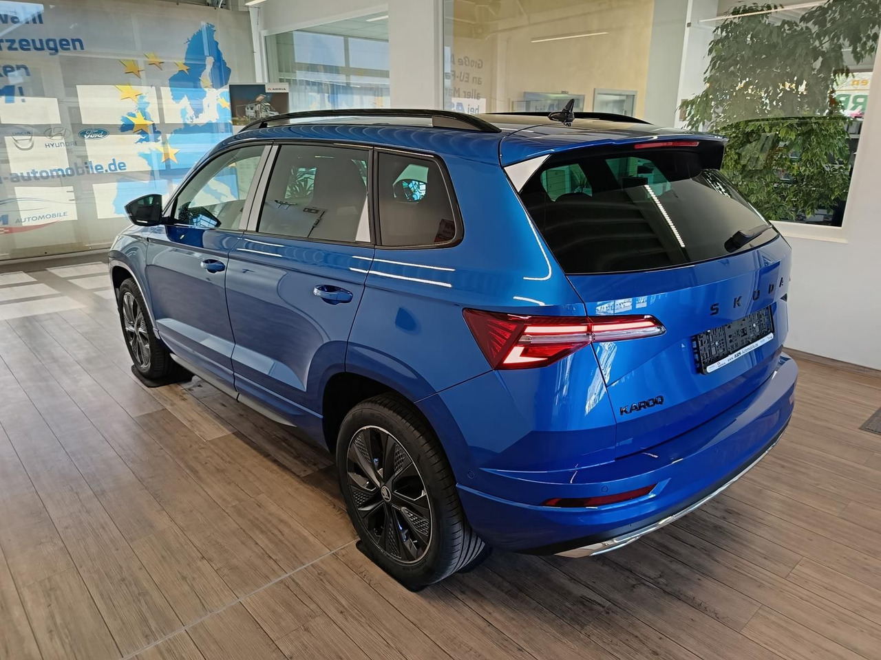 Skoda Karoq Sportline 1,5TSI DSG*AHK*360°*5J.GARANTIE* - SUV/ Todoterreno: foto 4 Skoda Karoq Sportline 1,5TSI DSG*AHK*360°*5J.GARANTIE* - SUV/ Todoterreno: foto 4