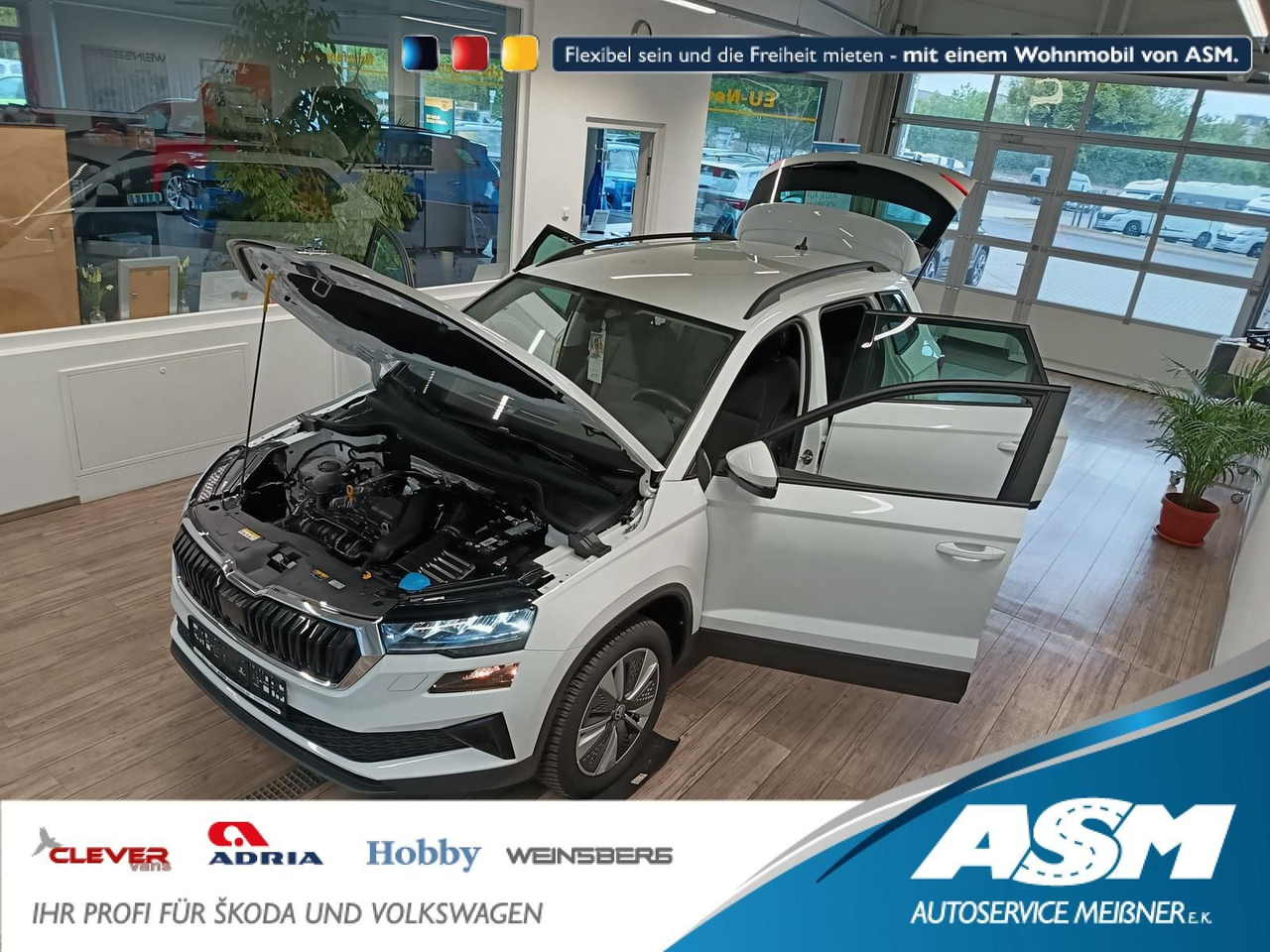 Skoda Karoq Style 1,5TSI DSG*AHK-VORBER*NAVI*LED*R-KAM - SUV/ Todoterreno: foto 1 Skoda Karoq Style 1,5TSI DSG*AHK-VORBER*NAVI*LED*R-KAM - SUV/ Todoterreno: foto 1