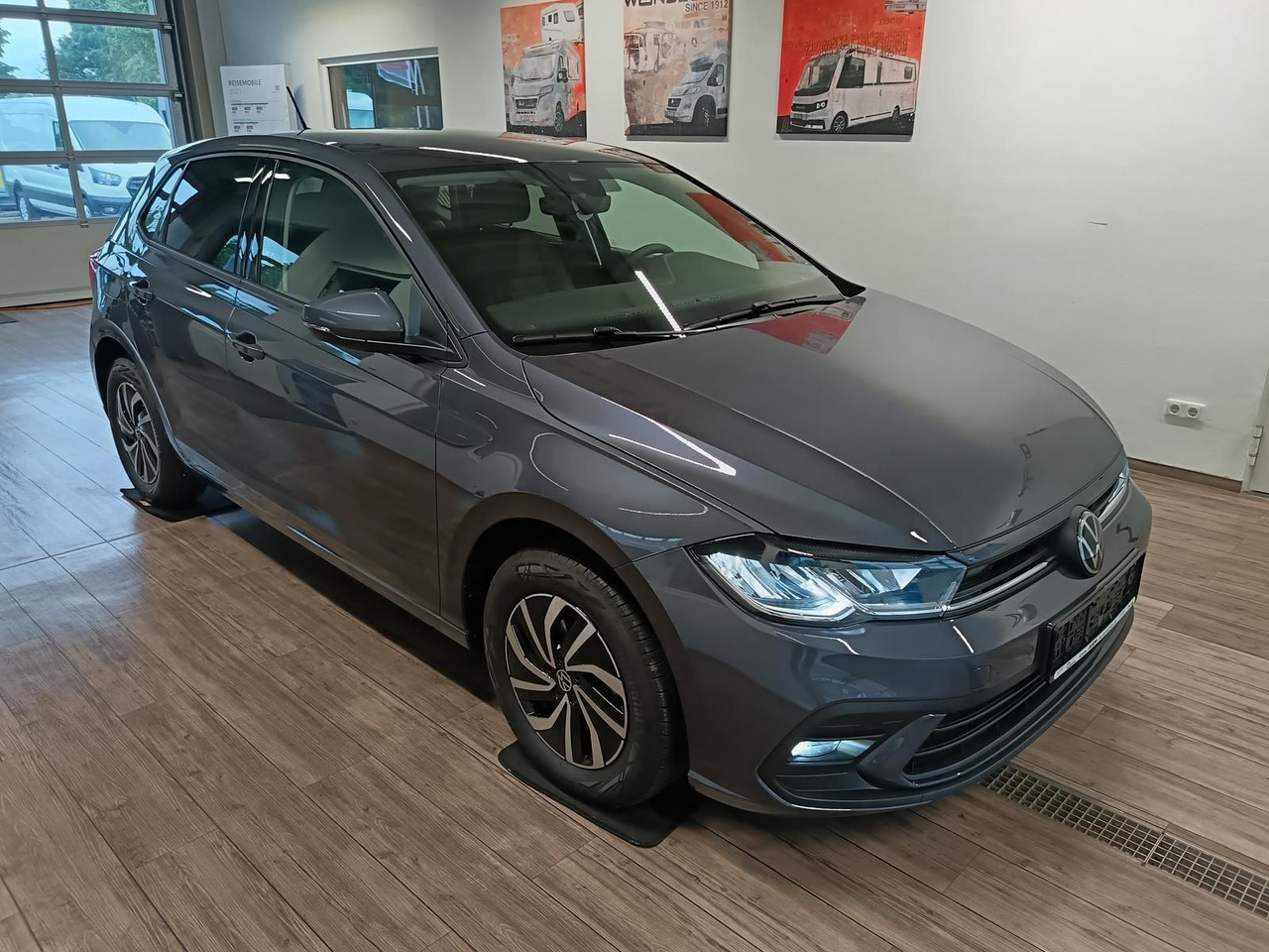 Volkswagen Polo Life 1.0 TSI 70 kW*LED*R-KAM*TEMP*PDC*SHZ* - Coche: foto 3 Volkswagen Polo Life 1.0 TSI 70 kW*LED*R-KAM*TEMP*PDC*SHZ* - Coche: foto 3
