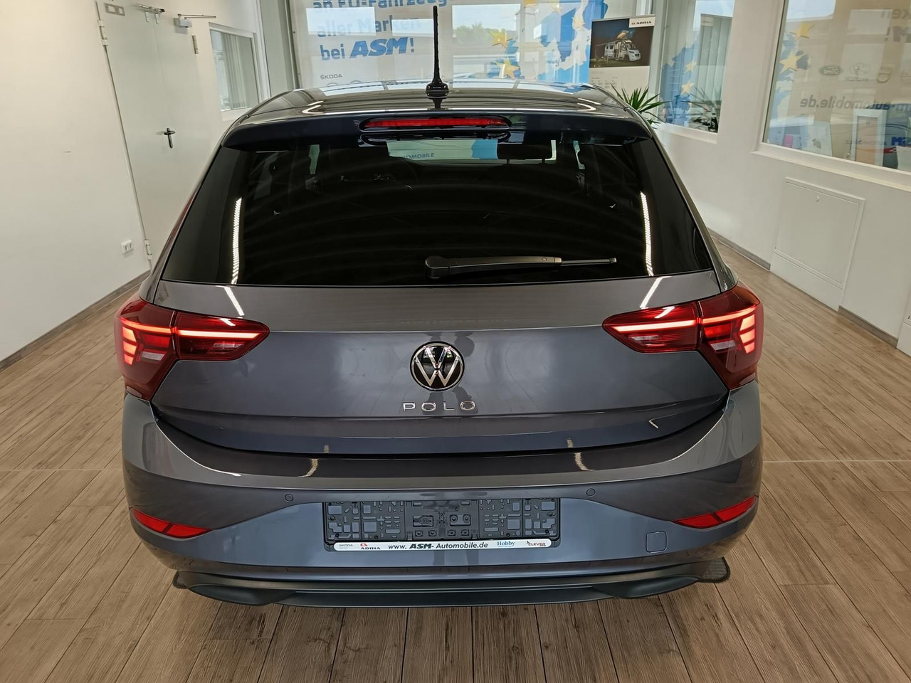 Volkswagen Polo Life 1.0 TSI 70kW DSG*LED*ACC*R-KAM*DAB*PDC - Coche: foto 5 Volkswagen Polo Life 1.0 TSI 70kW DSG*LED*ACC*R-KAM*DAB*PDC - Coche: foto 5