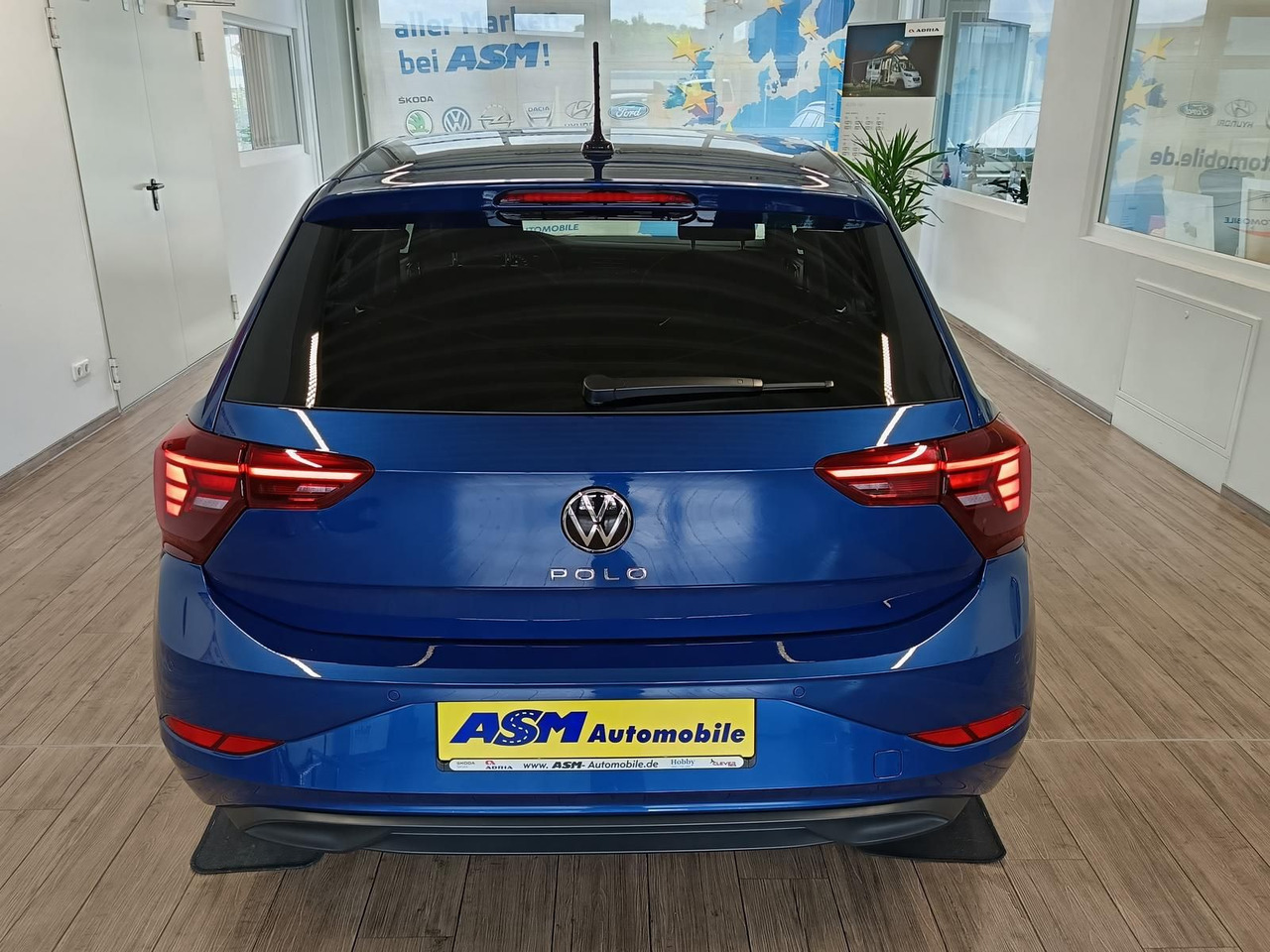 Volkswagen Polo Life 1.0 TSI 70kW DSG*LED*ACC*R-KAM*DAB*PDC - Coche: foto 5 Volkswagen Polo Life 1.0 TSI 70kW DSG*LED*ACC*R-KAM*DAB*PDC - Coche: foto 5