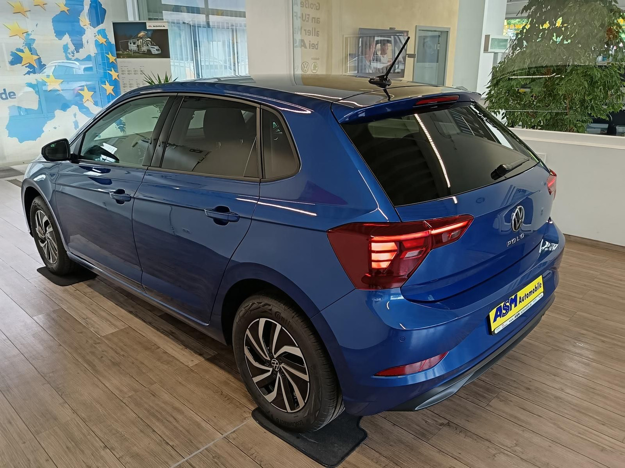 Volkswagen Polo Life 1.0 TSI 70kW DSG*LED*ACC*R-KAM*DAB*PDC - Coche: foto 4 Volkswagen Polo Life 1.0 TSI 70kW DSG*LED*ACC*R-KAM*DAB*PDC - Coche: foto 4