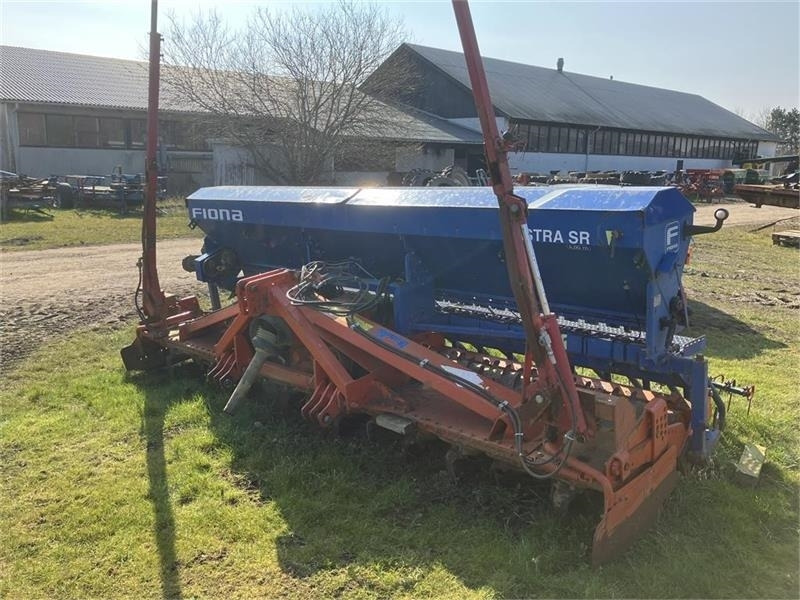 Kuhn HR 4002 Med Fiona Astra SR - Combinado de siembra: foto 1 Kuhn HR 4002 Med Fiona Astra SR - Combinado de siembra: foto 1