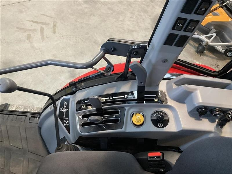 Leasing de Massey Ferguson 1740 HC Frontlift/pto og 150 cm fejemaskine  Massey Ferguson 1740 HC Frontlift/pto og 150 cm fejemaskine: foto 12