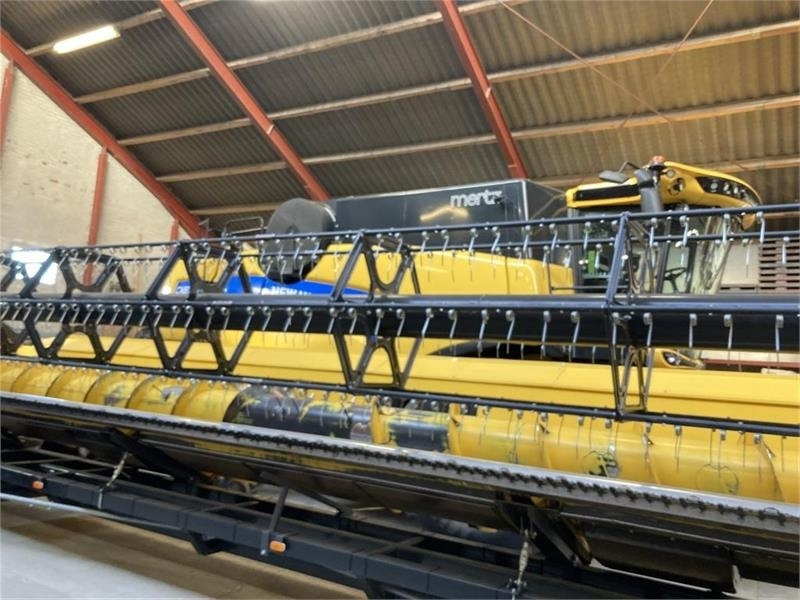 New Holland 35” Varifeed - Cabezal de grano: foto 3 New Holland 35” Varifeed - Cabezal de grano: foto 3