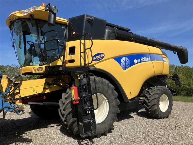 New Holland CX 8080 SLH  - Cosechadora de granos: foto 1 New Holland CX 8080 SLH  - Cosechadora de granos: foto 1
