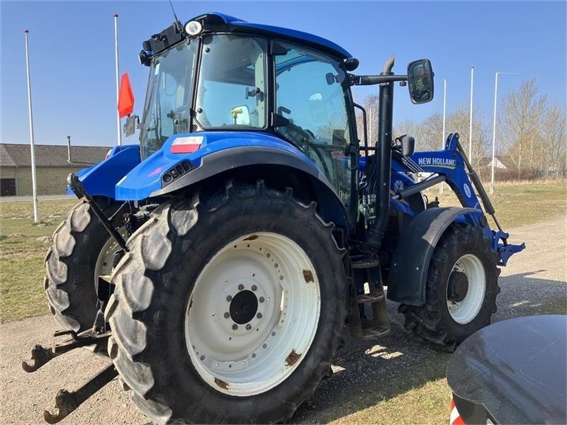 New Holland T5.115 EC Med NH 740TL frontlæsser - Tractor: foto 4 New Holland T5.115 EC Med NH 740TL frontlæsser - Tractor: foto 4