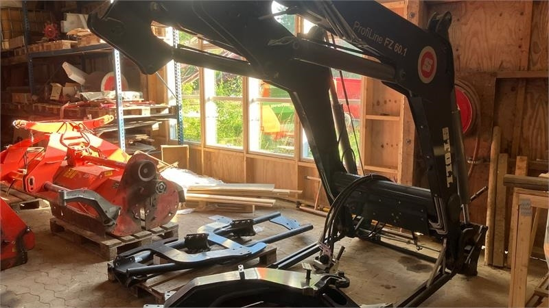 Stoll FZ 60,1 3 ventil og dæmpning Med beslag for NH T7. - Cargador frontal para tractor: foto 2 Stoll FZ 60,1 3 ventil og dæmpning Med beslag for NH T7. - Cargador frontal para tractor: foto 2