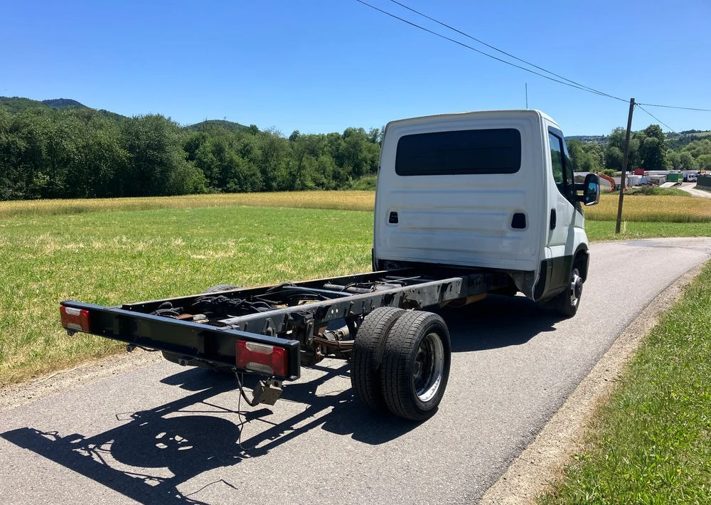 Iveco DAILY 35C13 ramo do zabudowy kiper wywrotka - Camión chasis: foto 3 Iveco DAILY 35C13 ramo do zabudowy kiper wywrotka - Camión chasis: foto 3