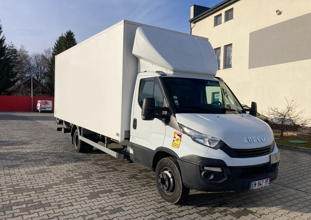 Iveco Iveco Daily 70C18 kurierka kontener 13 palet - Camión caja cerrada: foto 3 Iveco Iveco Daily 70C18 kurierka kontener 13 palet - Camión caja cerrada: foto 3