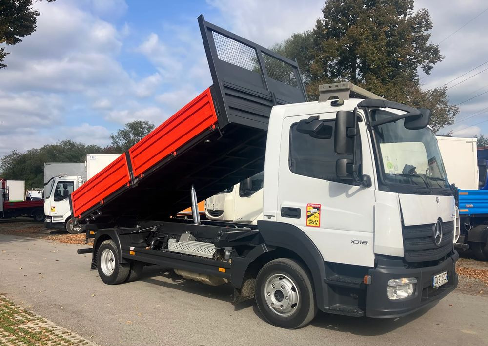 Mercedes-Benz Atego kiper wywrotka blokada mostu - Camión volquete: foto 1 Mercedes-Benz Atego kiper wywrotka blokada mostu - Camión volquete: foto 1