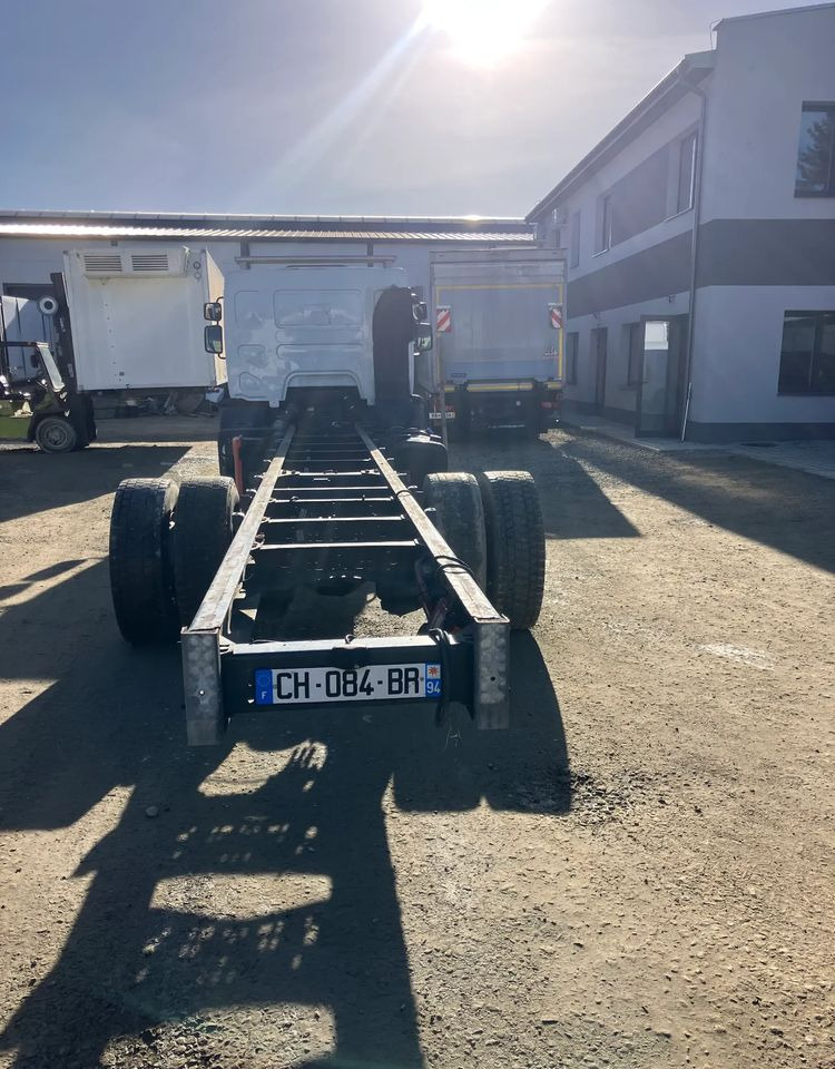 Renault RENAULT Premium 280 ramo do zabudowy - Camión chasis: foto 4 Renault RENAULT Premium 280 ramo do zabudowy - Camión chasis: foto 4