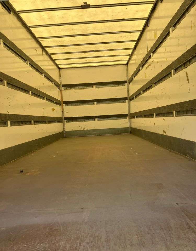 Renault Renault Midlum 220 dxi Kurierka kontener - Camión caja cerrada: foto 5 Renault Renault Midlum 220 dxi Kurierka kontener - Camión caja cerrada: foto 5