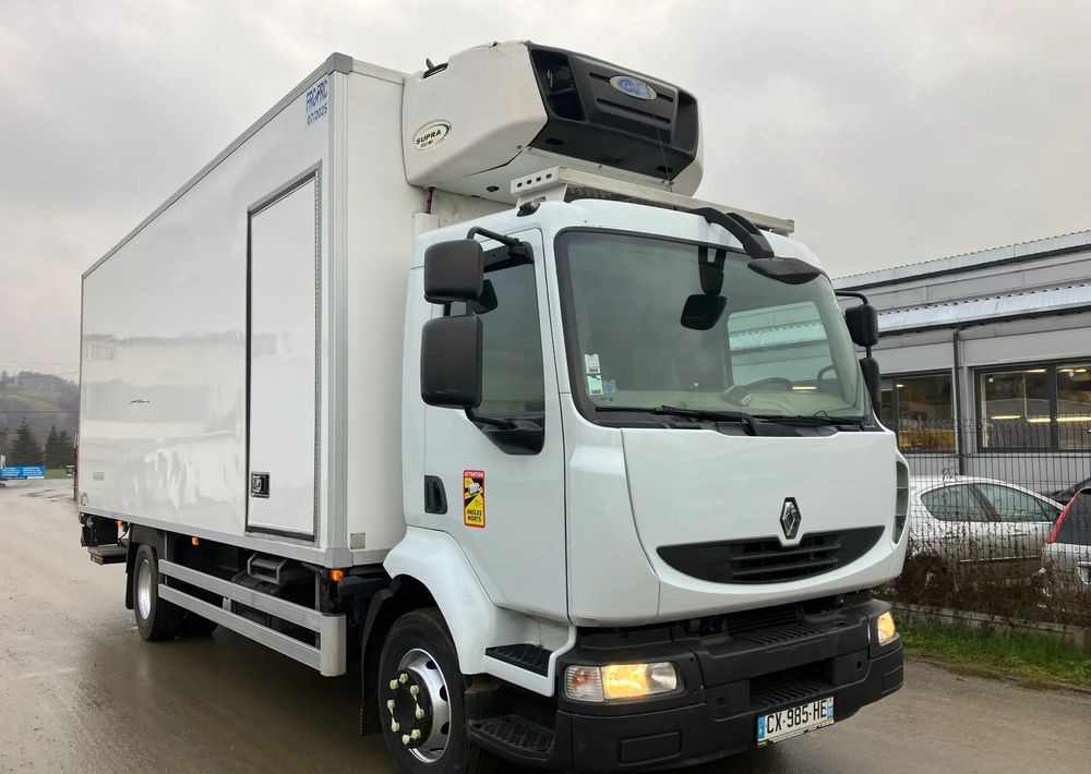 Renault Renault Midlum 220chłodnia izoterma - Camión frigorífico: foto 2 Renault Renault Midlum 220chłodnia izoterma - Camión frigorífico: foto 2